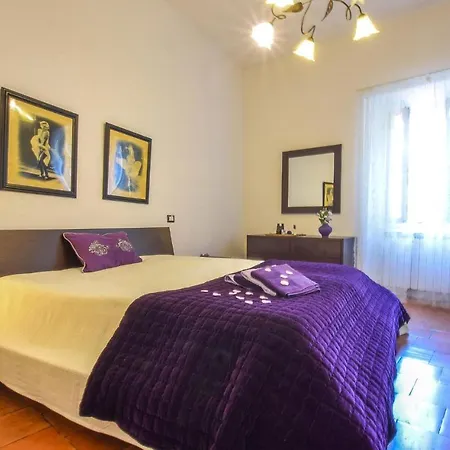 Beautiful In Castagnetoli With Wifi *