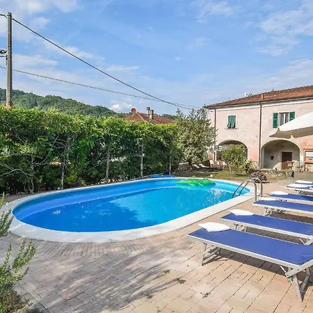 Beautiful In Castagnetoli With Wifi Holiday home Mulazzo